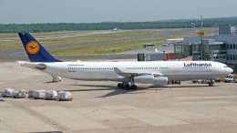 Airbus A340-313 D-AIFD Lufthansa