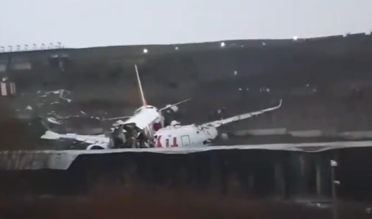 Crashed Boeing 737-800 Pegasus Airlines