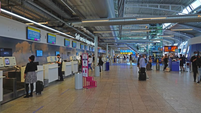 Passengers Eindhoven Airport Covid-19