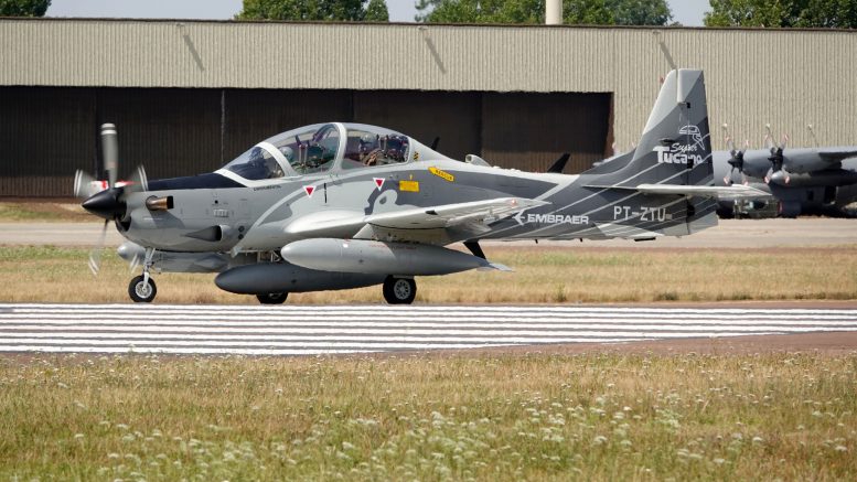 Embraer EMB-314 Super Tucano PT-ZTU Embraer