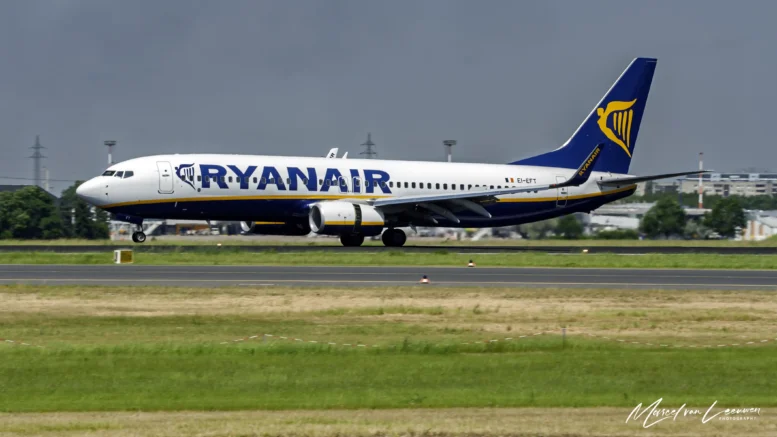 Boeing 737-8AS Ryanair EI-EFT
