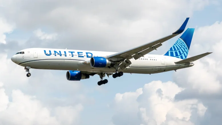 Boeing 767-322ER N666UA United Airlines