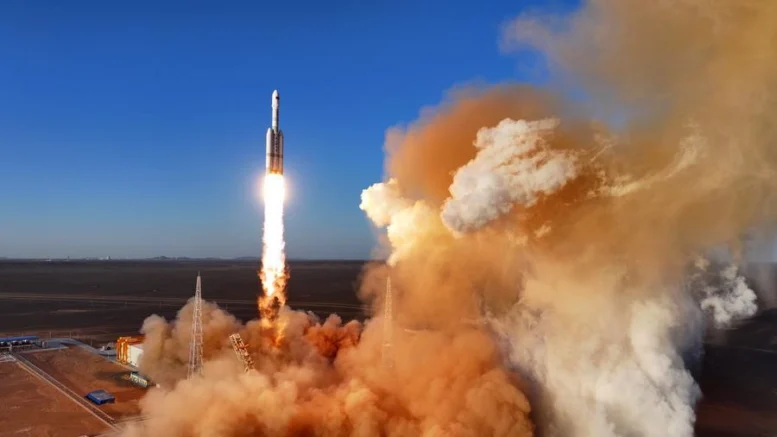 Lijian-2 Y1 carrier rocket with three satellites onboard blasts off from the Dongfeng commercial space