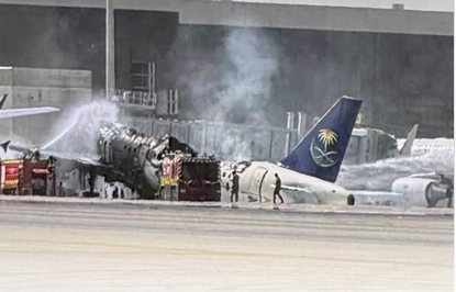 Fire on Saudi Airbus A320 photo on X