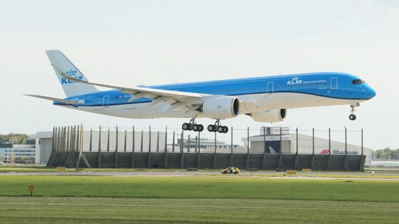 First landing of Airbus A350-941 PH-NZA KLM at her home base Amsterdam-Schiphol | Jeroen Vogelaar